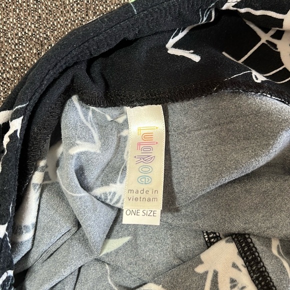 LuLaRoe bicycle print leggings. One Size. - Picture 6 of 7